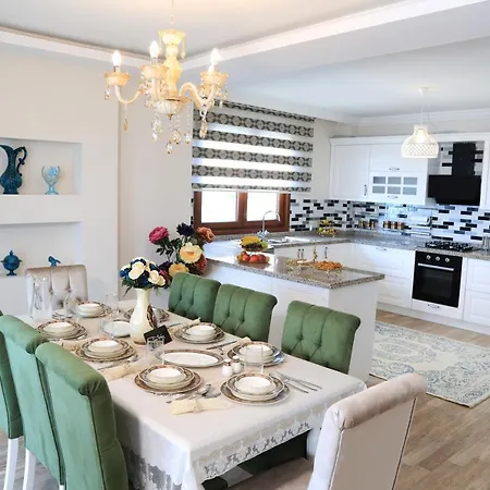 King Apartment *